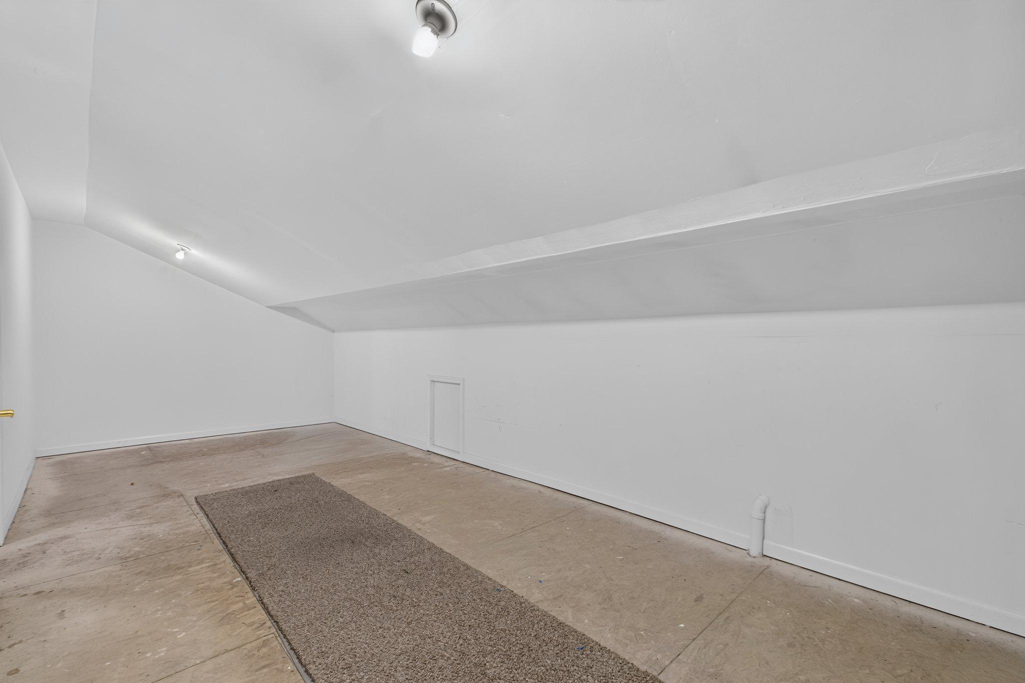 626 Kendall Dr Property Photo 14