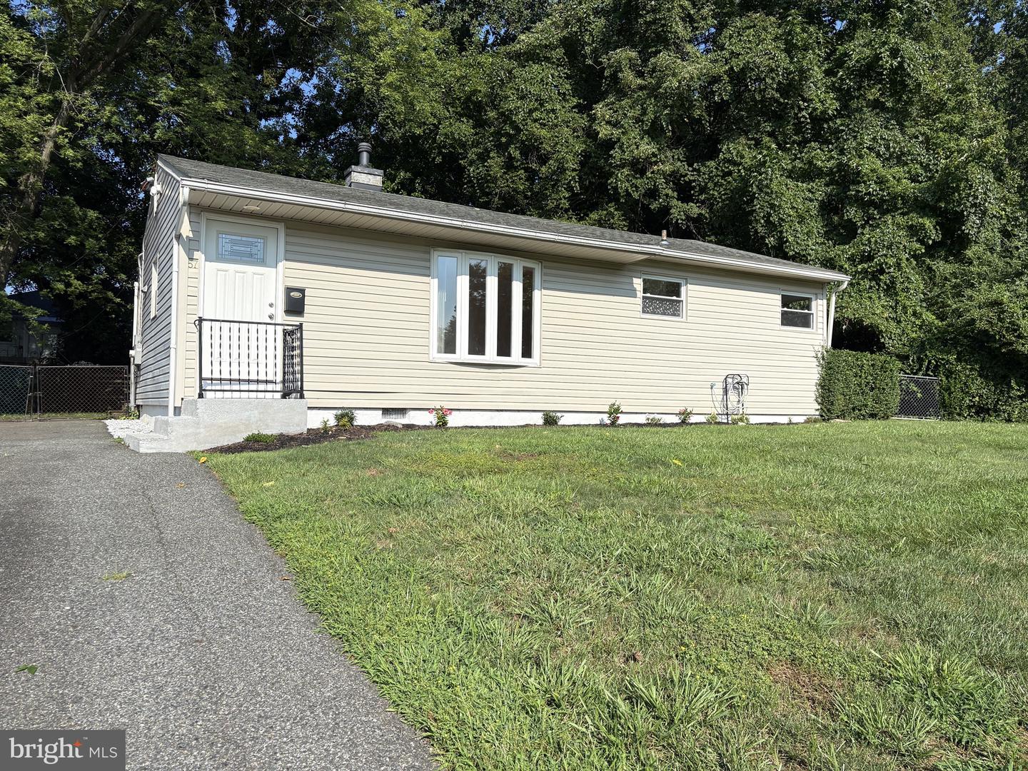 57 Saint John Dr Property Photo 1