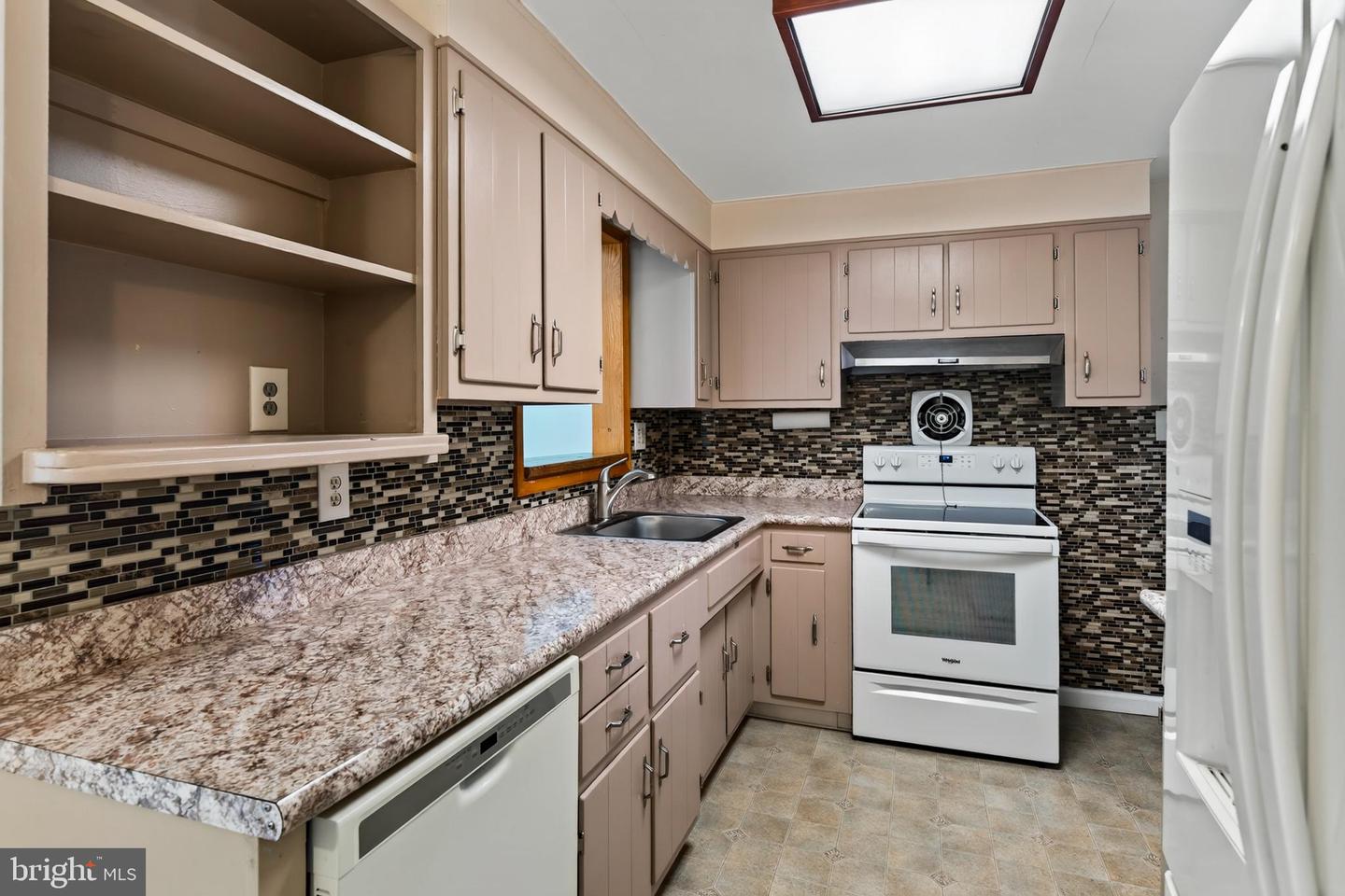 5 Devon Rd Property Photo 15