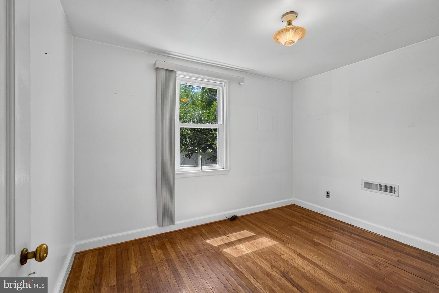 5 Devon Rd Property Photo 31