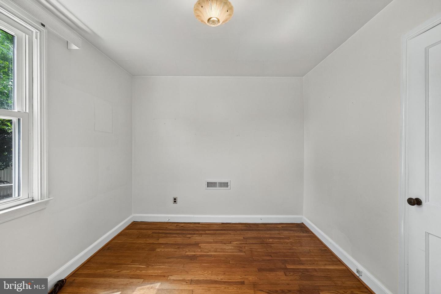 5 Devon Rd Property Photo 32