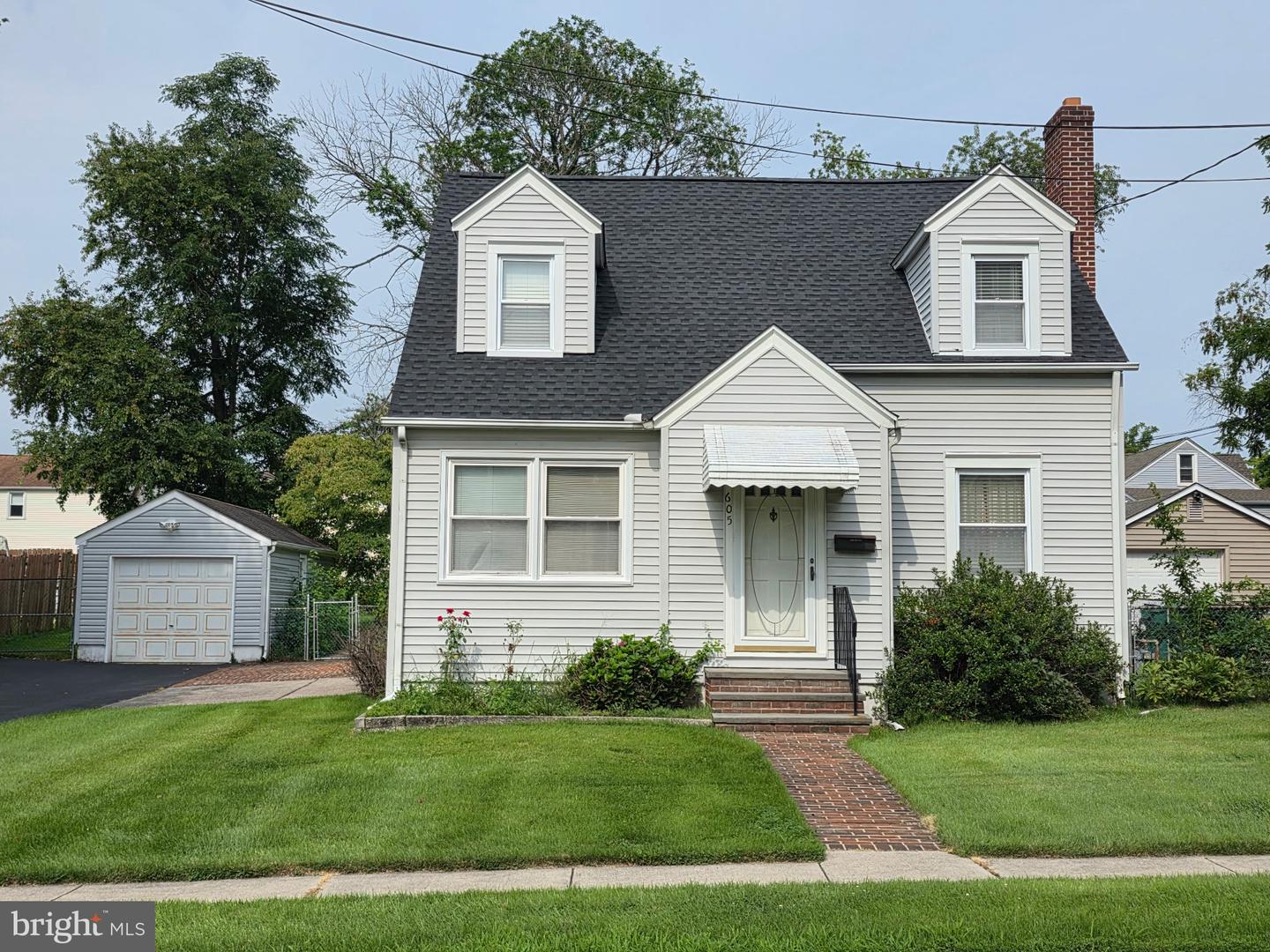 605 Overland Ave Property Photo 1