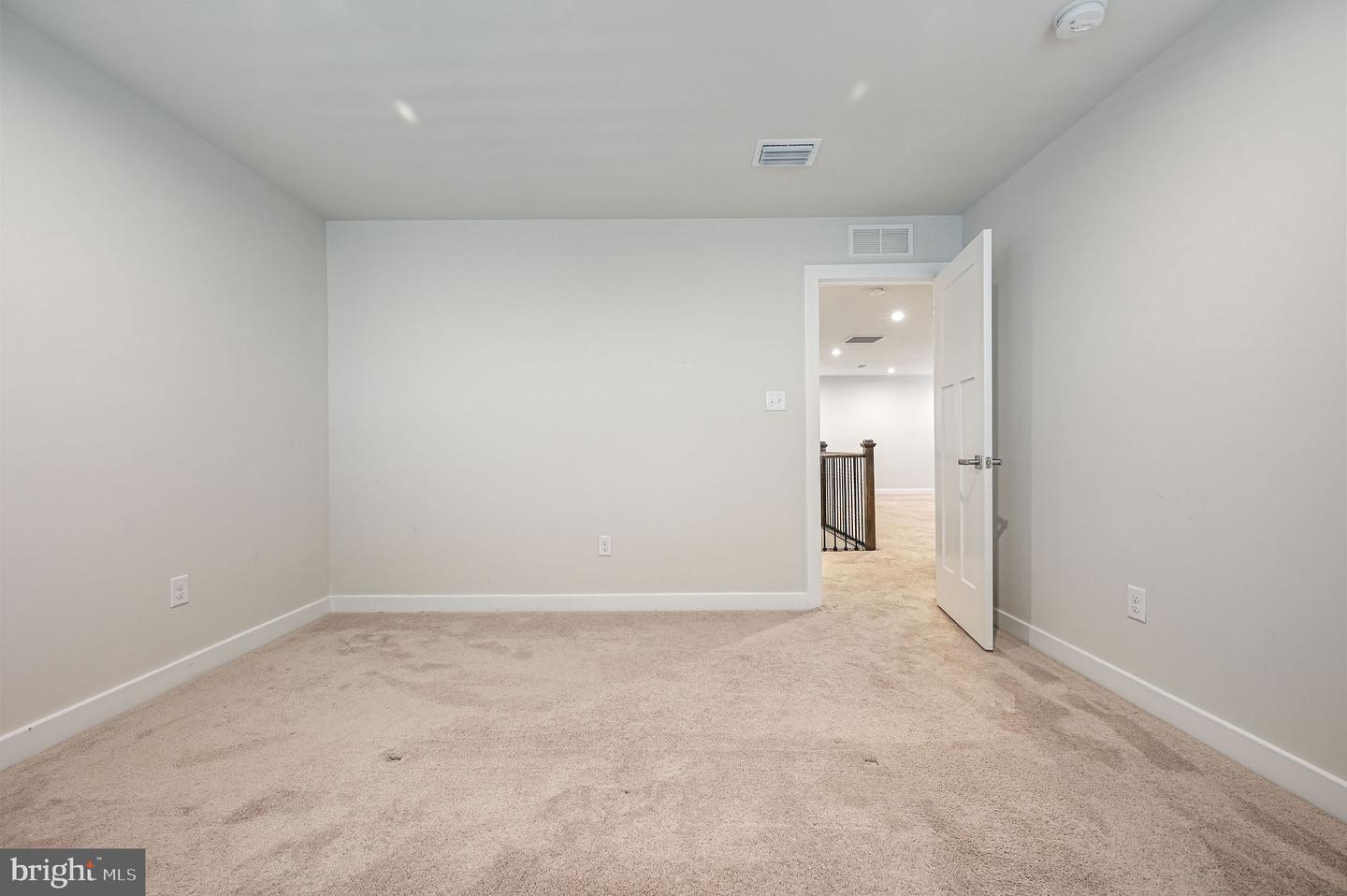 1228 Hook Dr Property Photo 32
