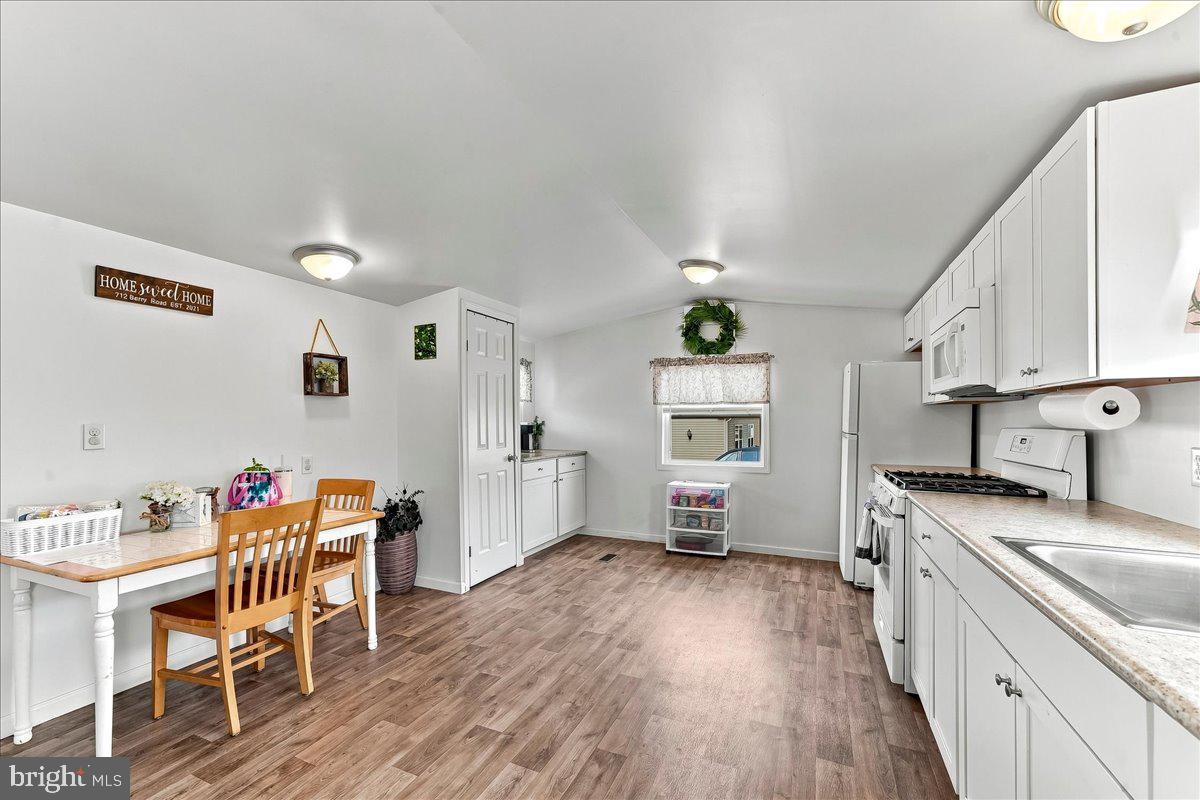712 Berry Rd #a087 Property Photo 2