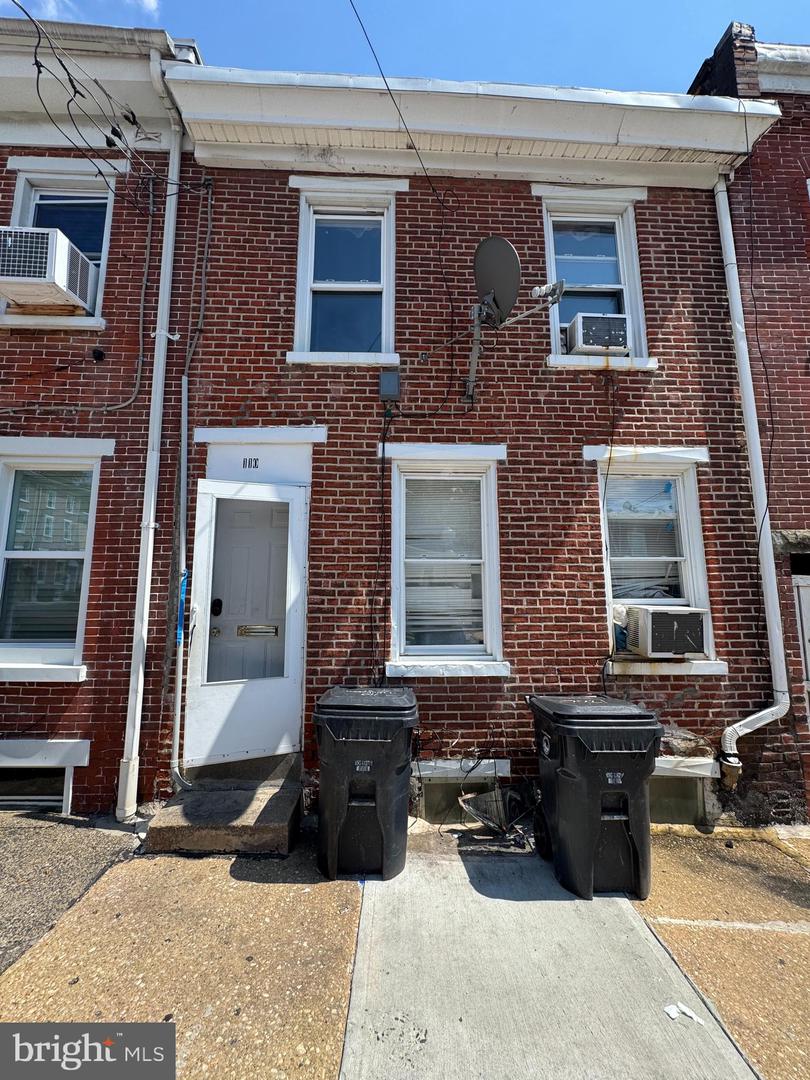 110 N Van Buren St Property Photo 1