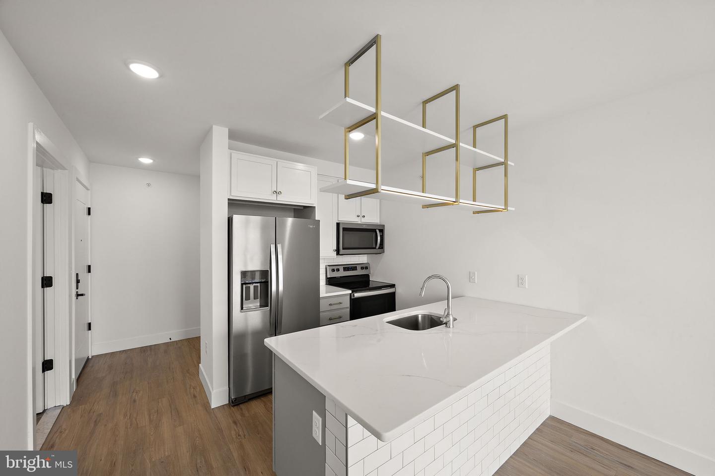 15 W GIRARD #203 Property Photo 1