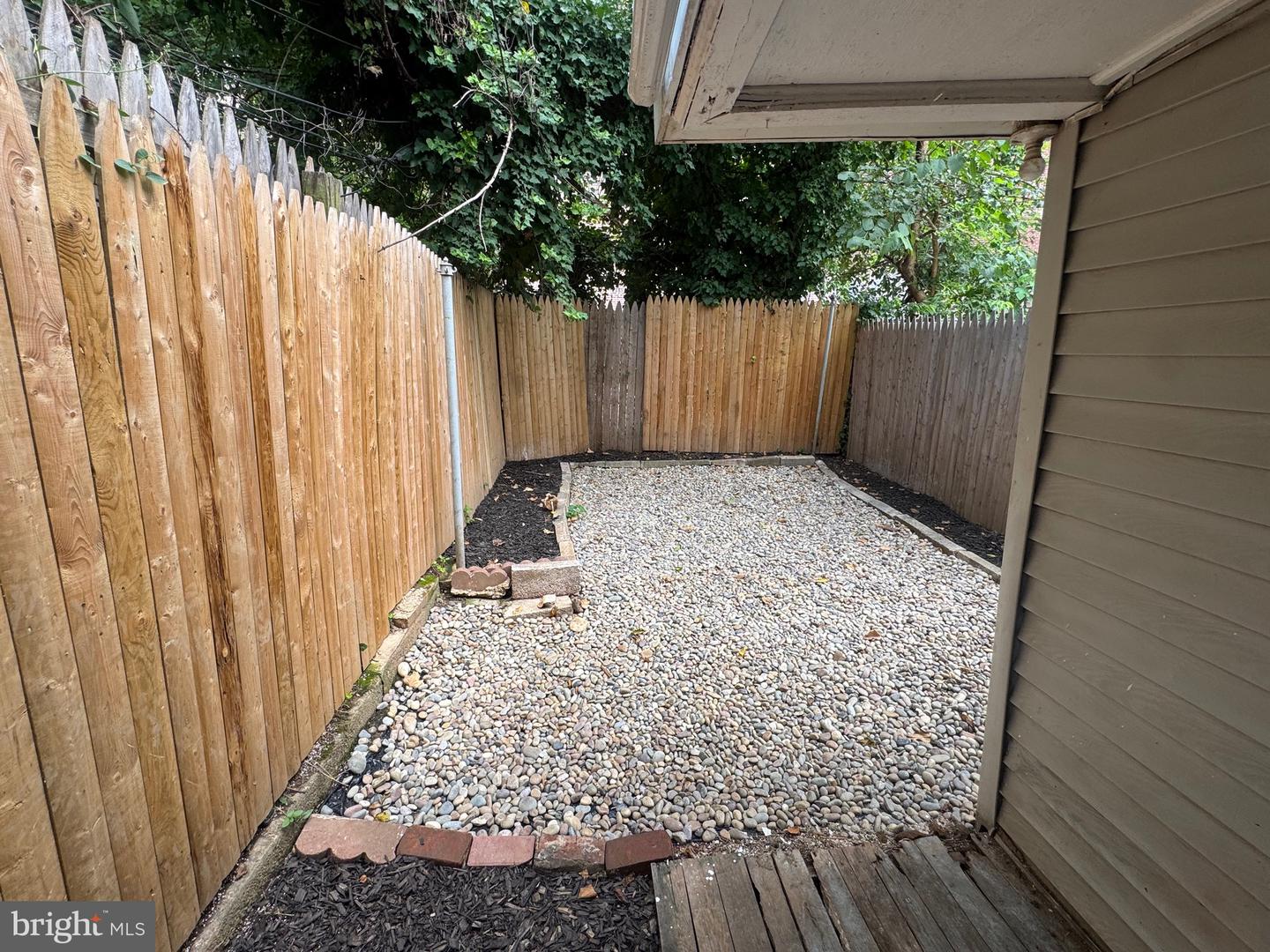 1 E 25th St Property Photo 10