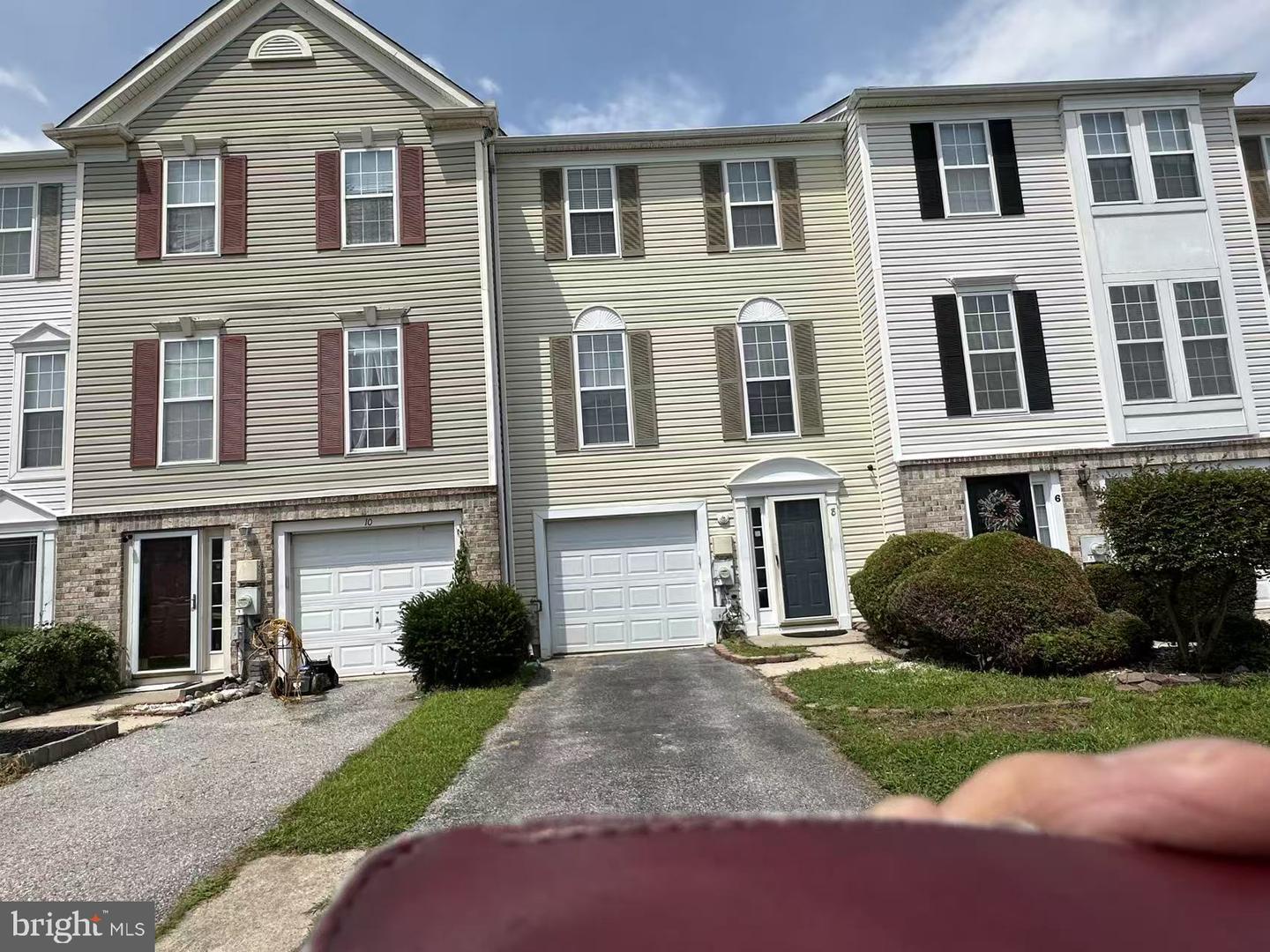 8 Carper St Property Photo 11
