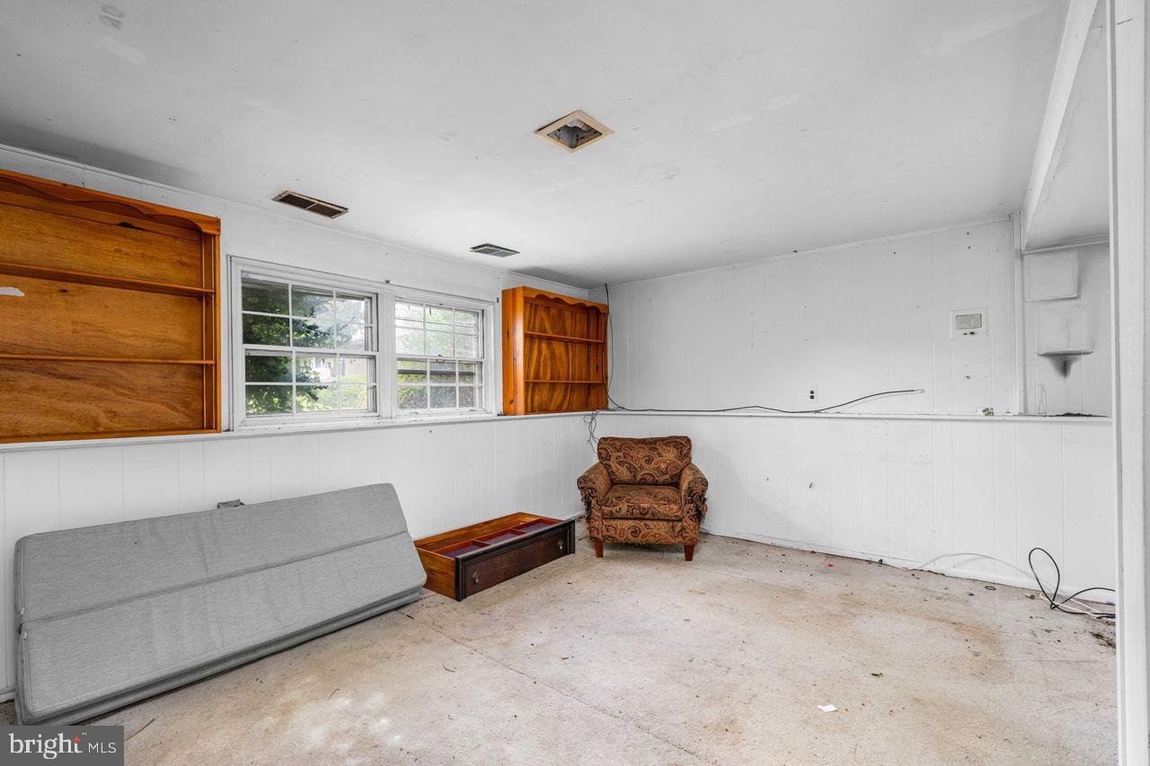 48 Gill Dr Property Photo 11