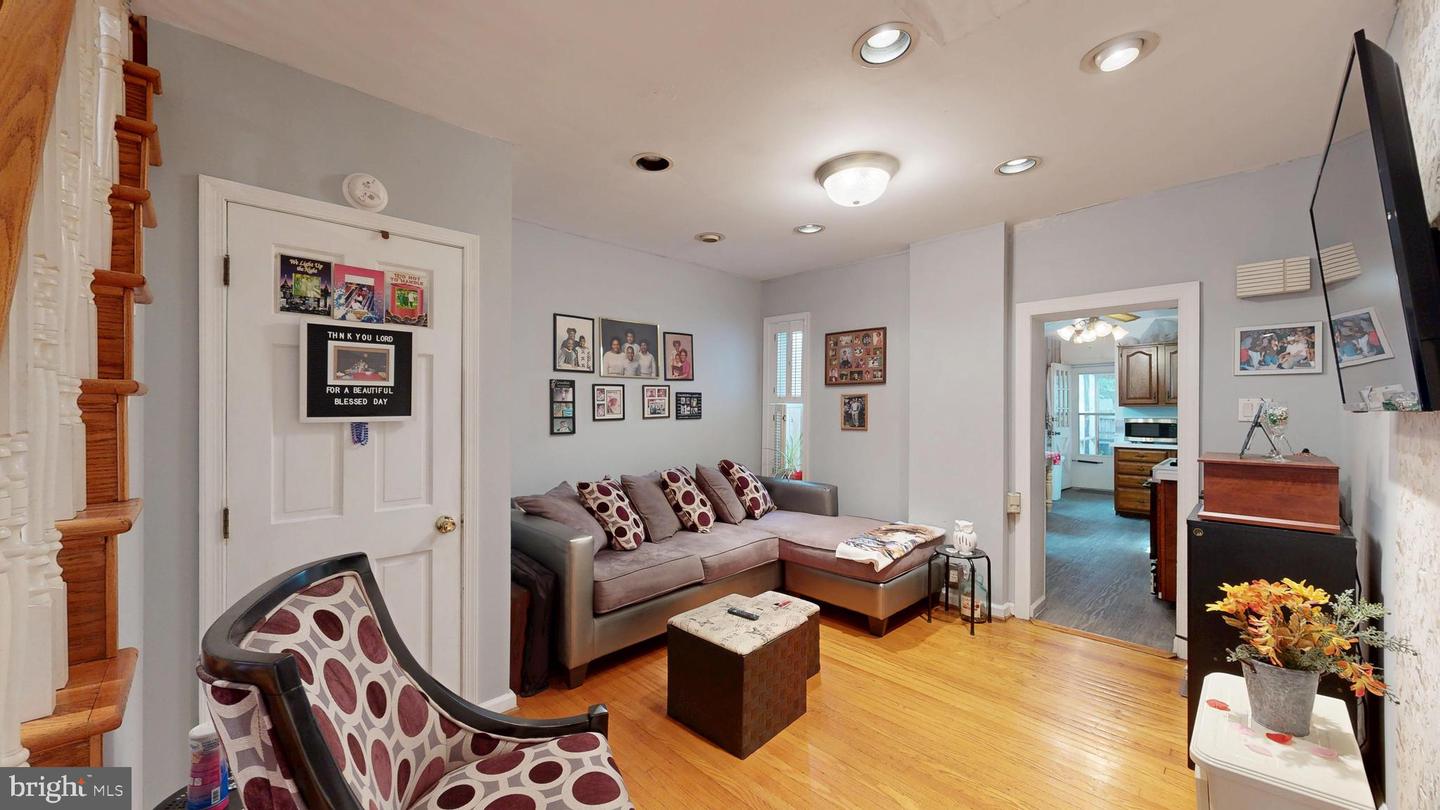 1230 Chestnut St Property Photo 6