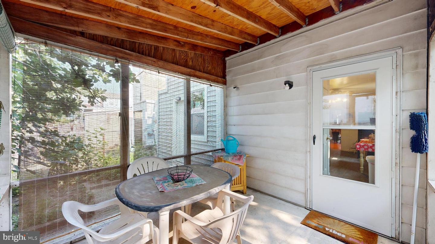 1230 Chestnut St Property Photo 15