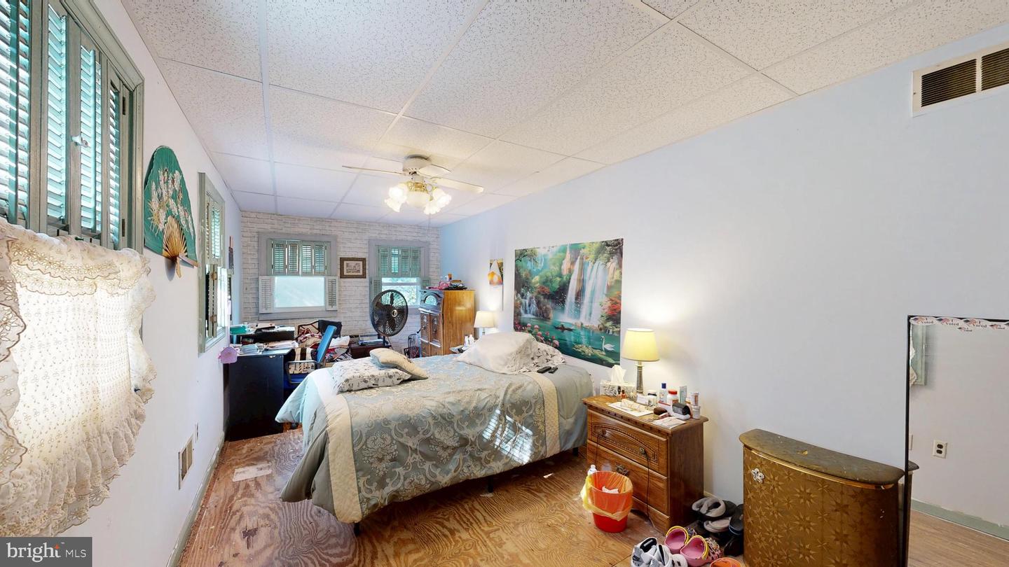 1230 Chestnut St Property Photo 21