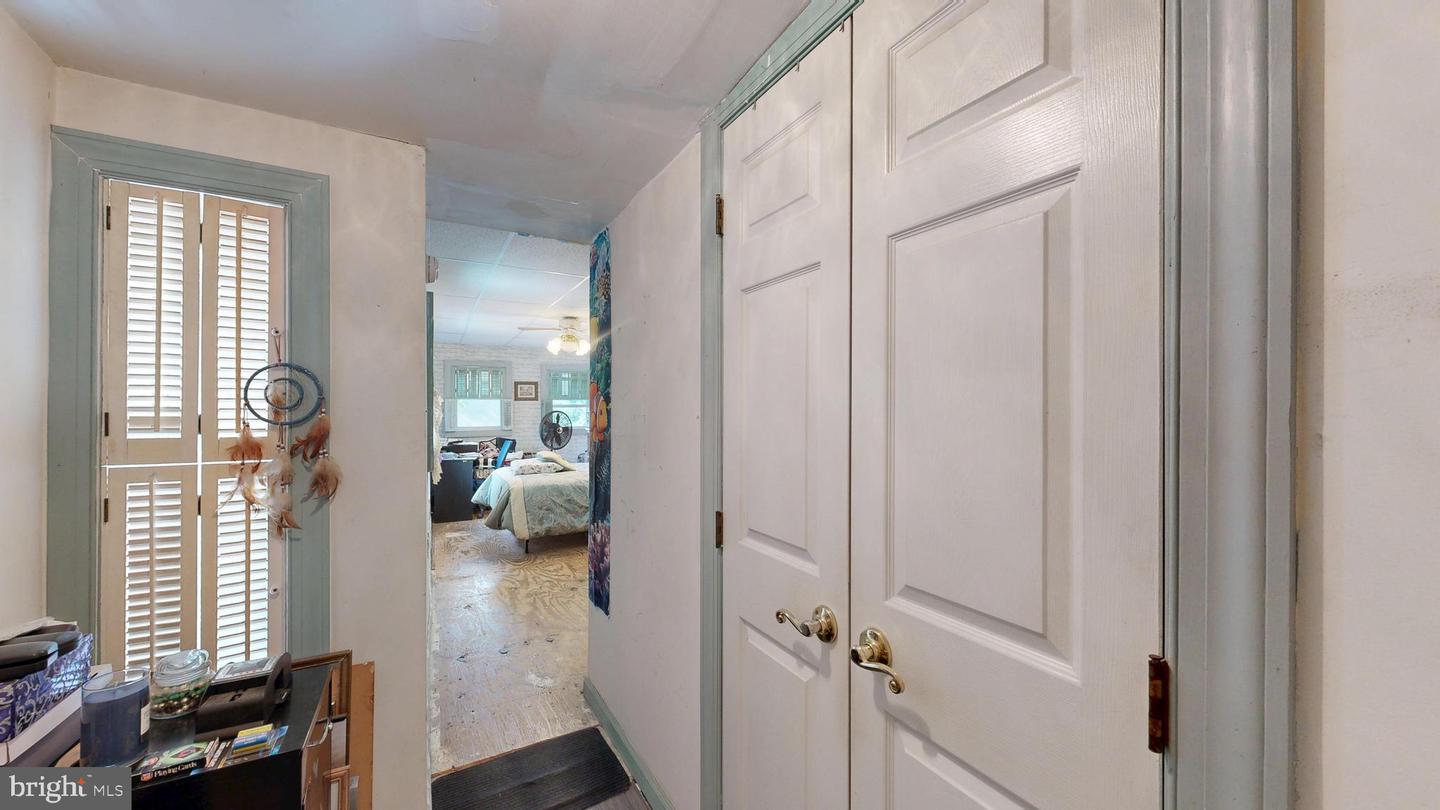 1230 Chestnut St Property Photo 22