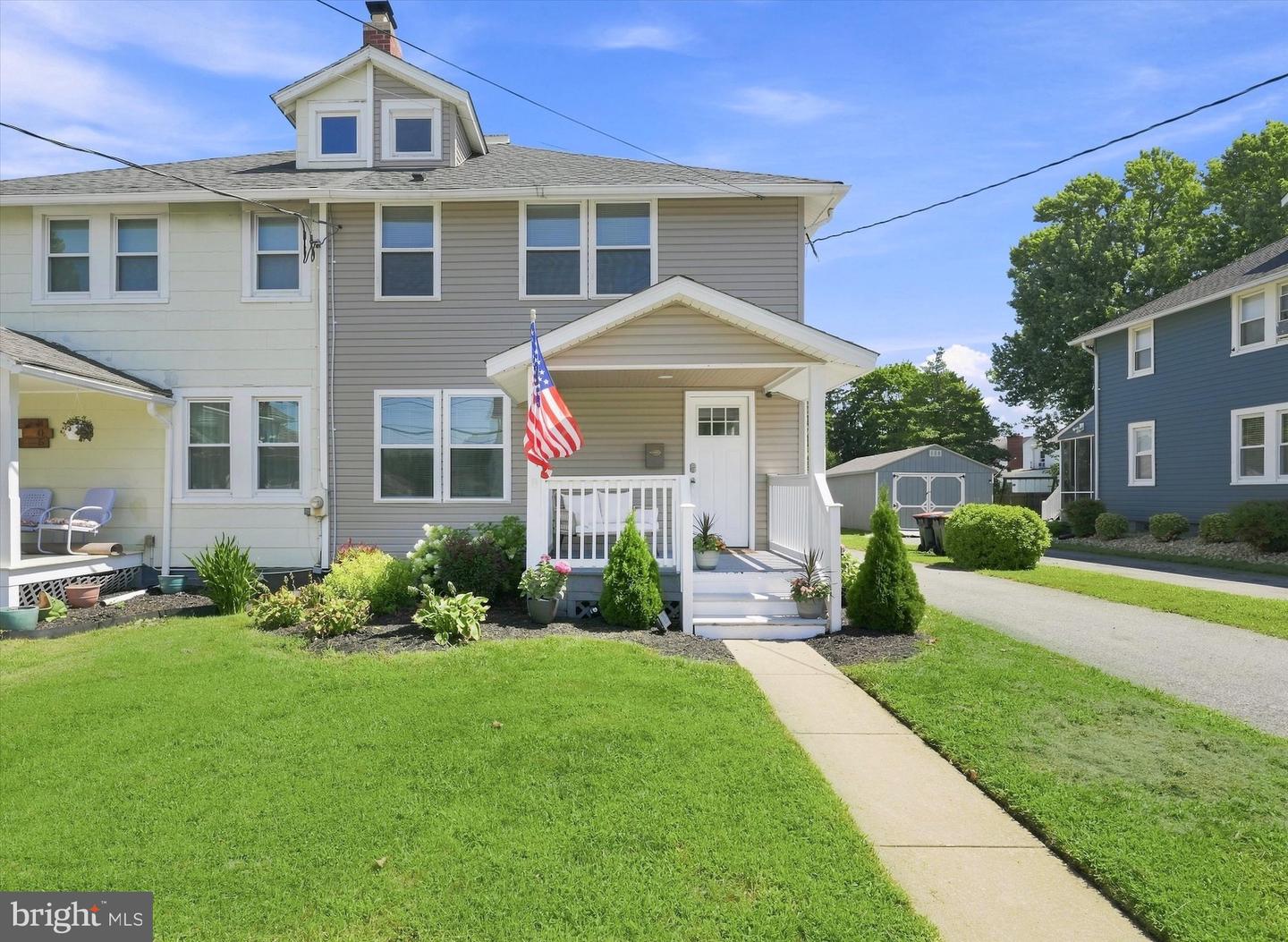 307 S CASS ST Property Photo 1