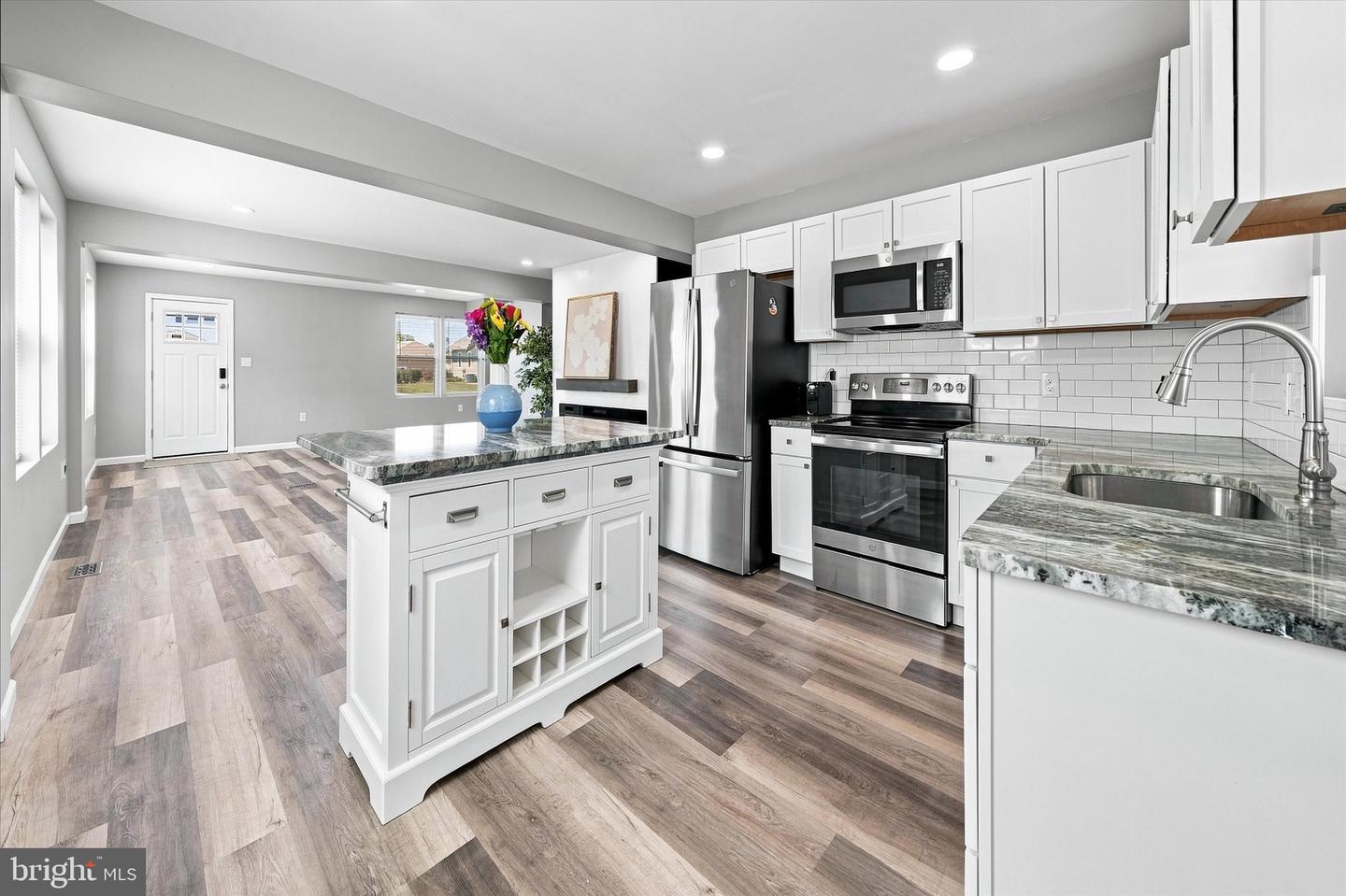 307 S Cass St Property Photo 15