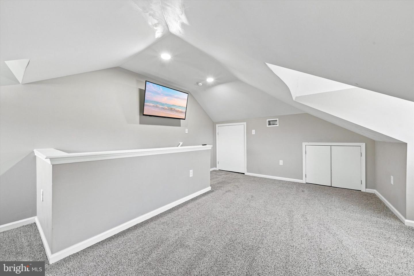 307 S Cass St Property Photo 32