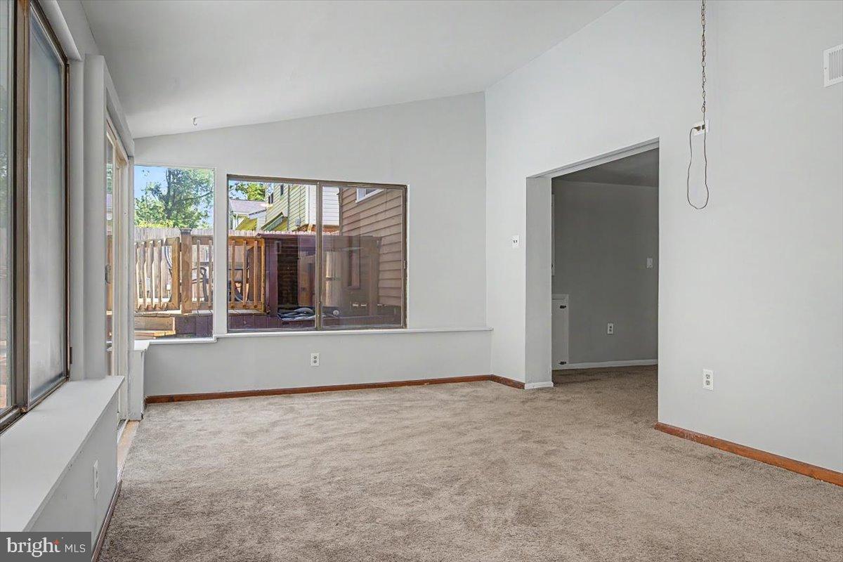 2105 Westminster Dr Property Photo 10