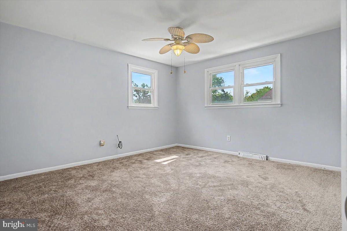 2105 Westminster Dr Property Photo 25