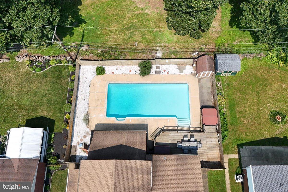 2105 Westminster Dr Property Photo 40