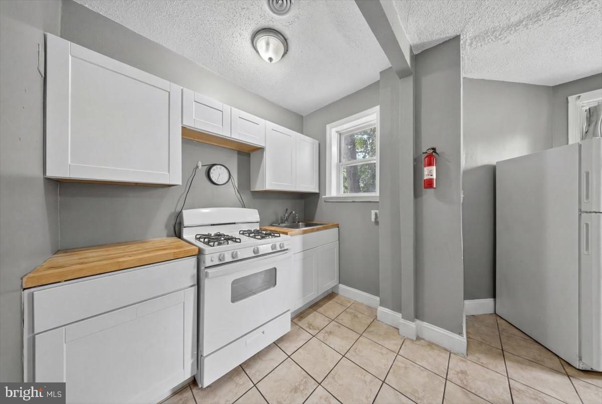 1014 N Adams St Property Photo 15