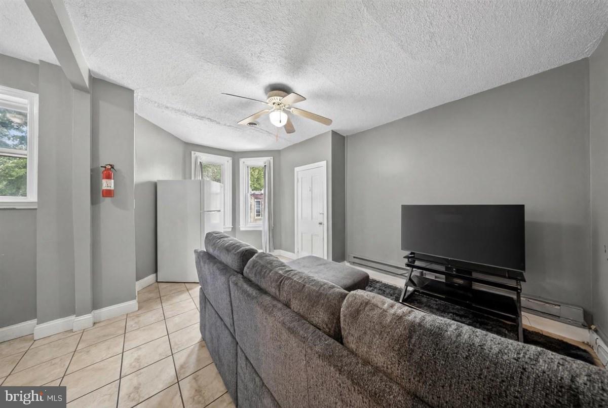 1014 N Adams St Property Photo 18