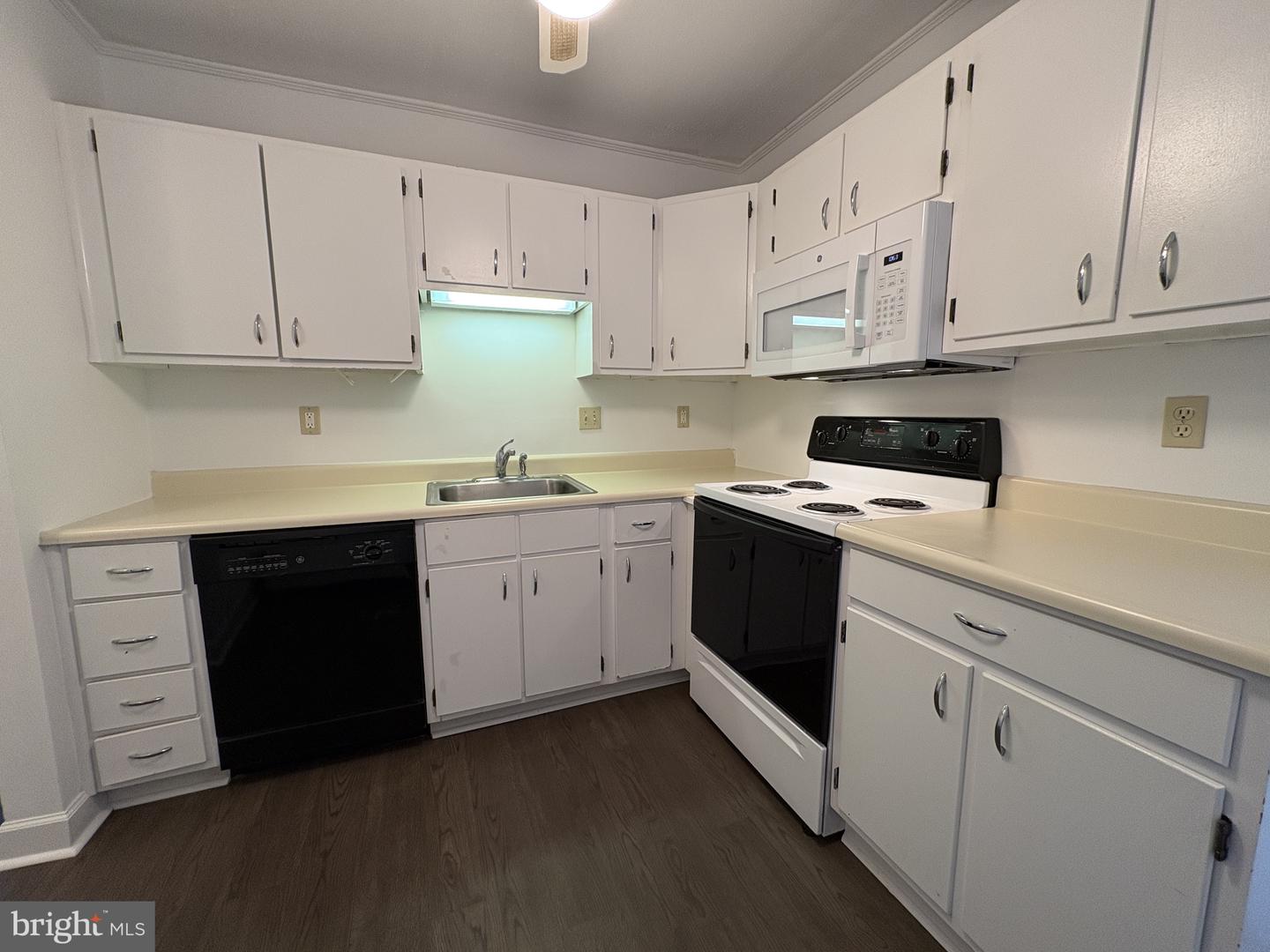 5420 Valley Green Dr #d4 Property Photo 4