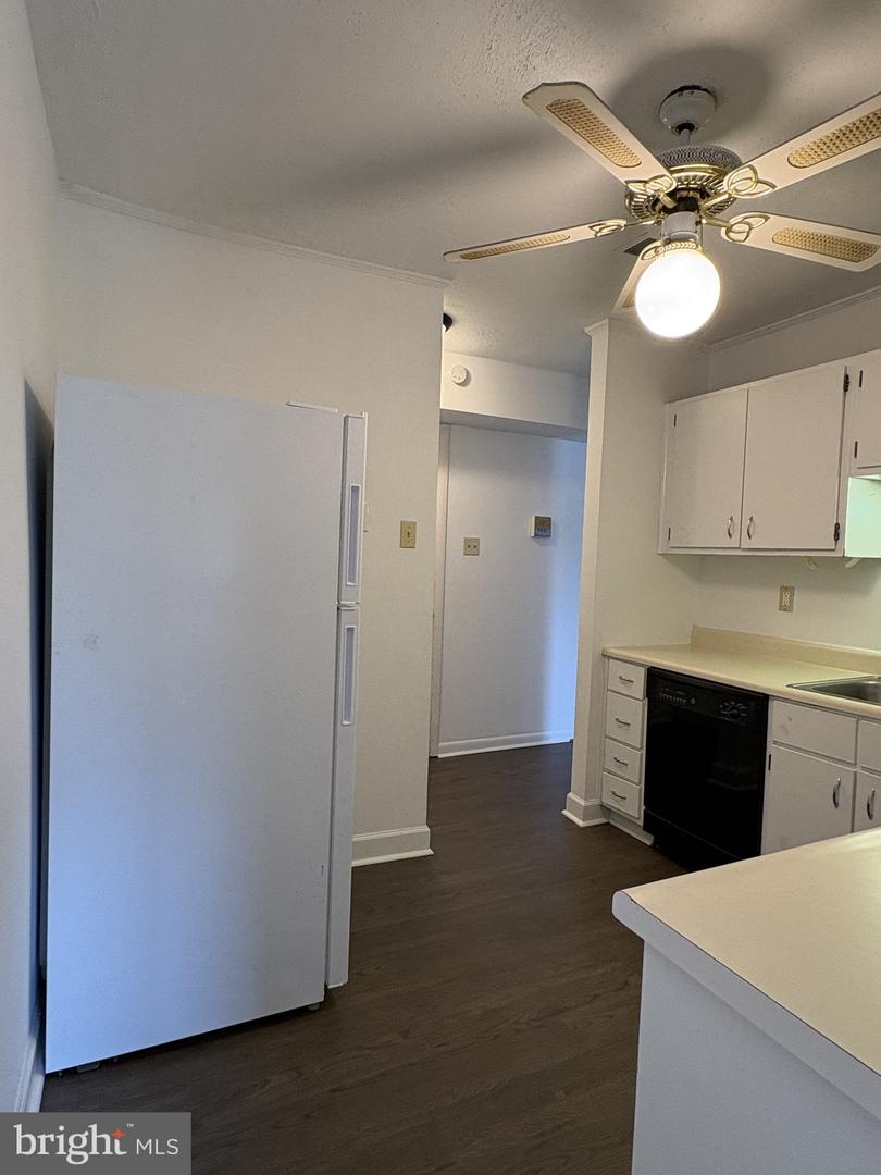 5420 Valley Green Dr #d4 Property Photo 5