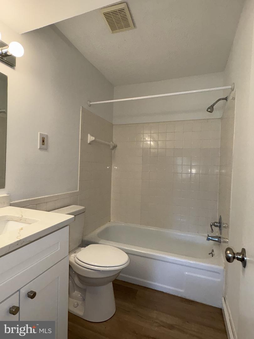 5420 Valley Green Dr #d4 Property Photo 22