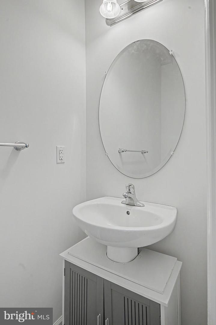 281 N Bayberry Pkwy Property Photo 10