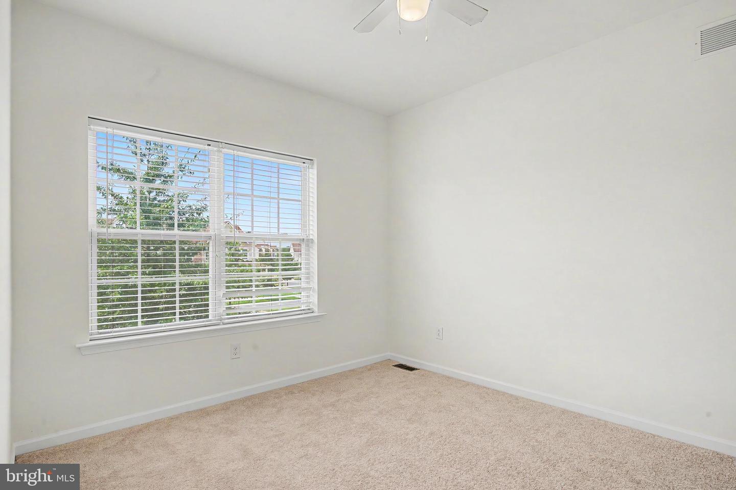 281 N Bayberry Pkwy Property Photo 18