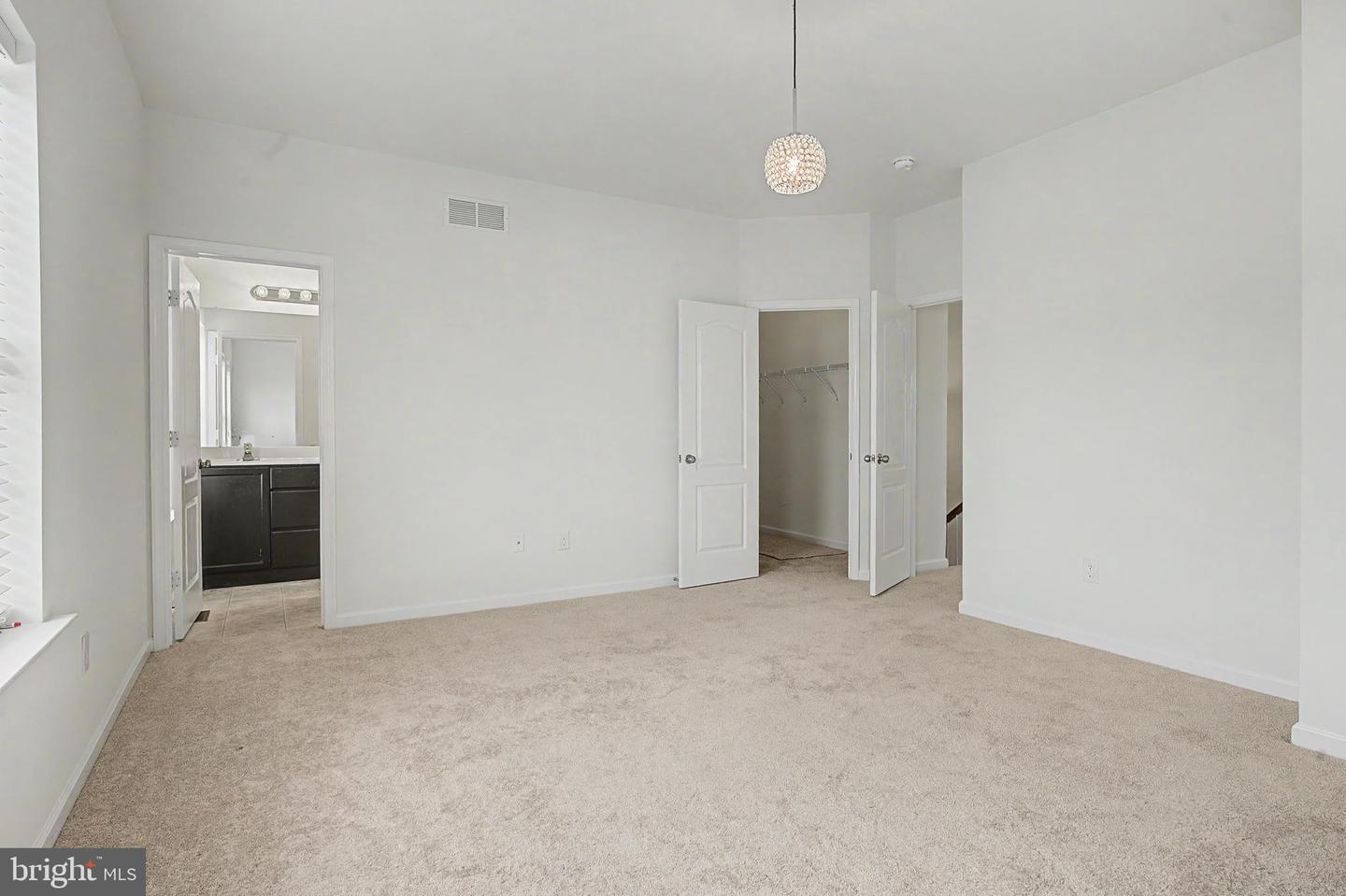 281 N Bayberry Pkwy Property Photo 21