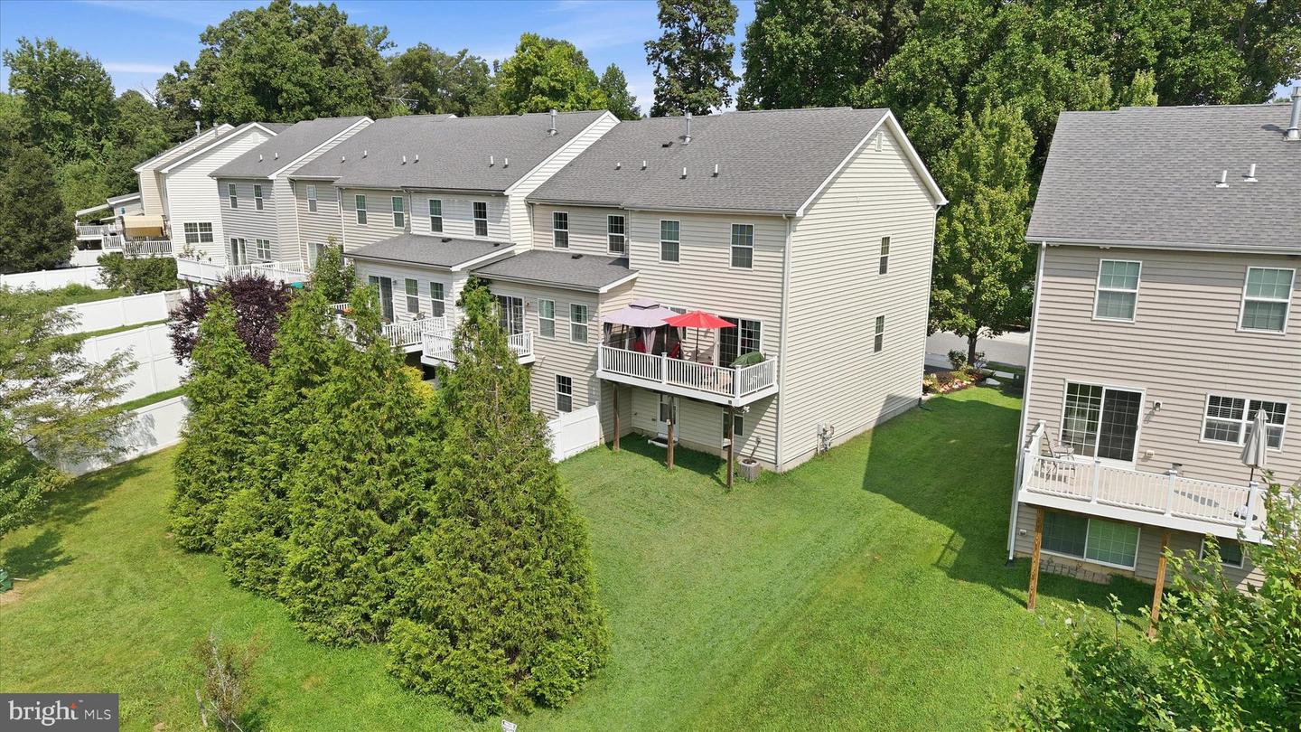 325 Latrobe Dr Property Photo 2