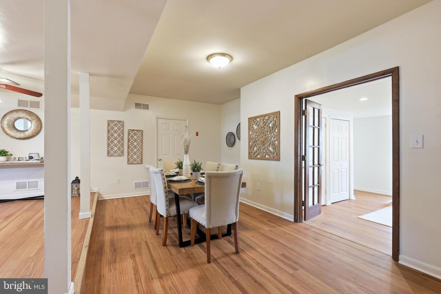 1 Pebble Pl Property Photo 19