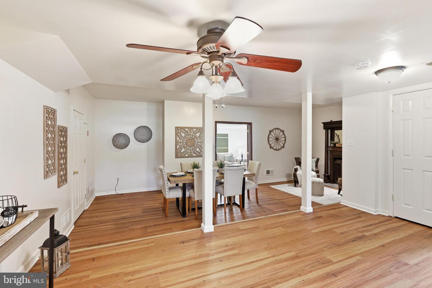 1 Pebble Pl Property Photo 31