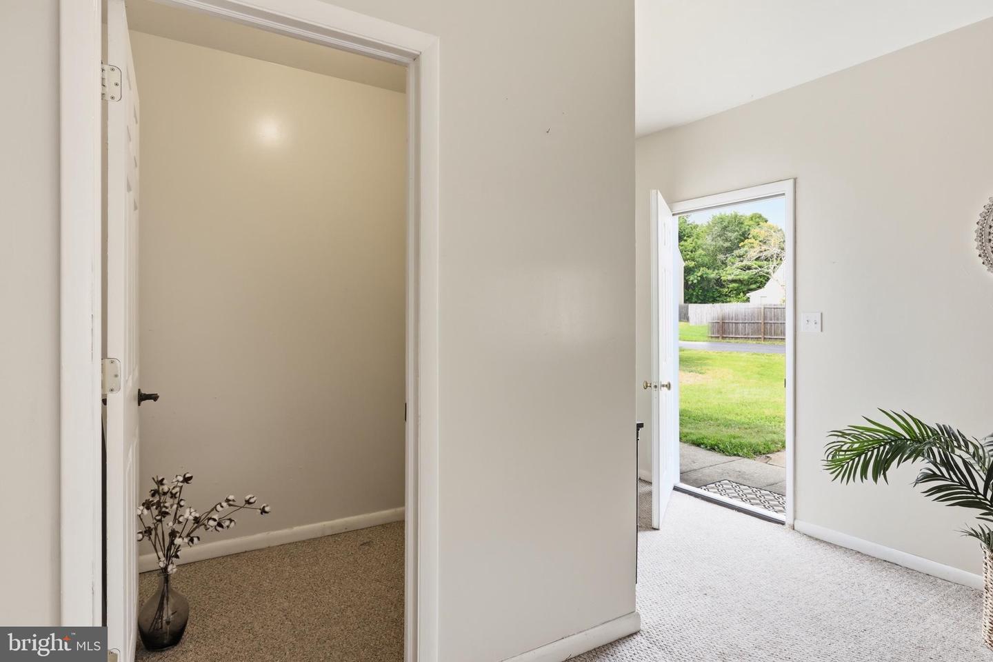 1 Pebble Pl Property Photo 40