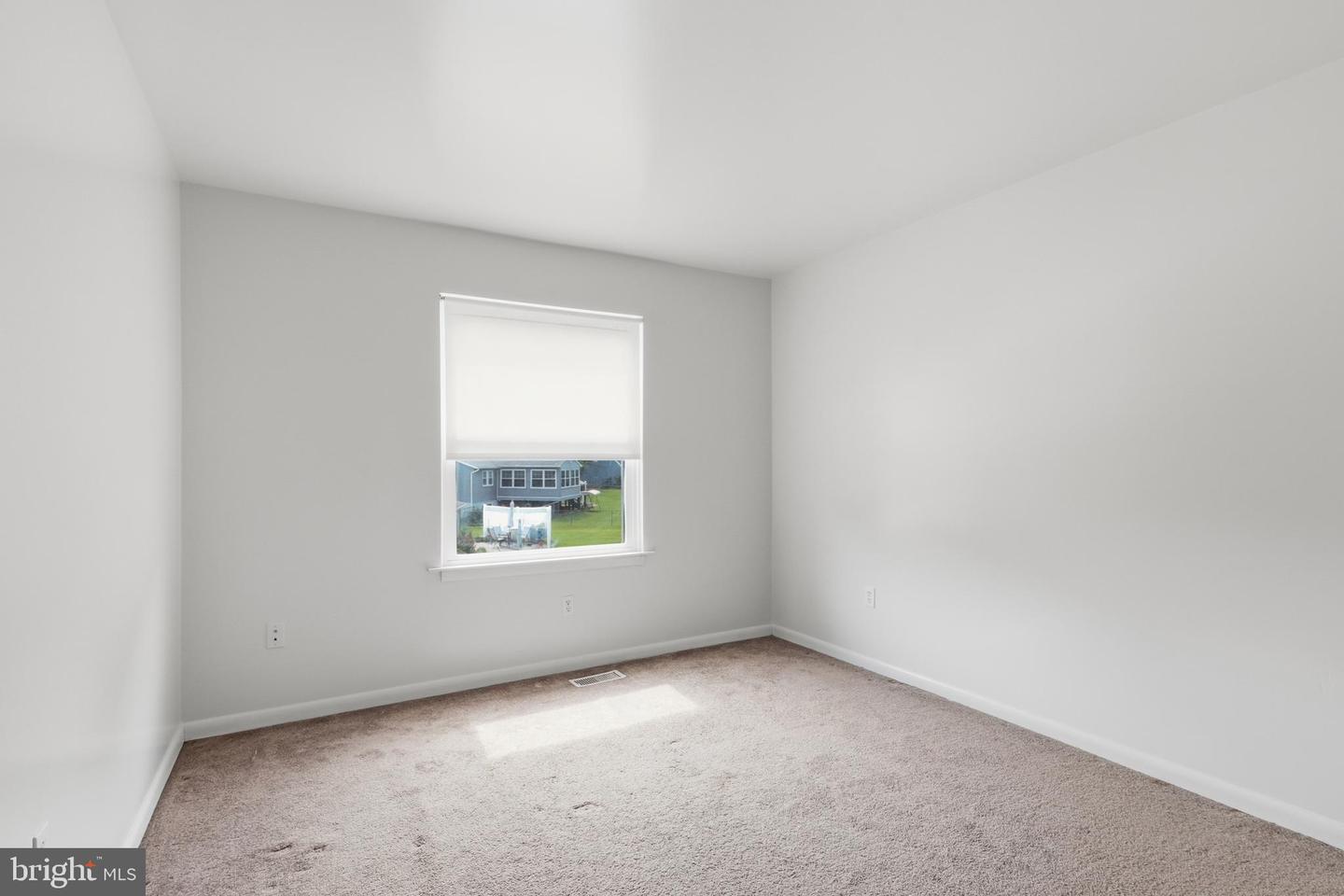 1 Pebble Pl Property Photo 42