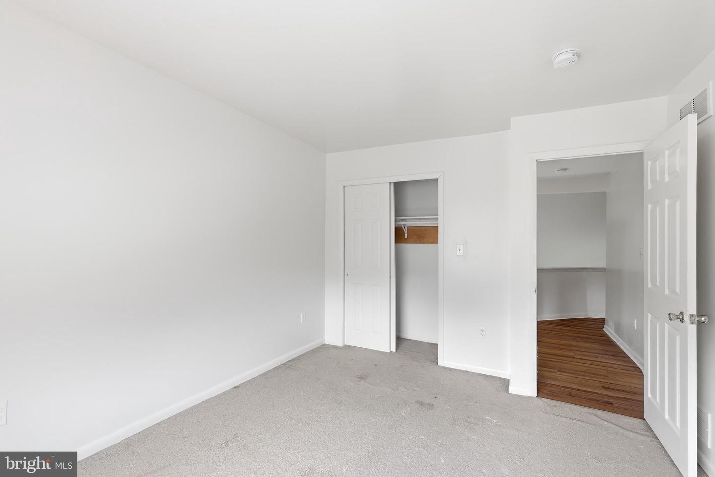 1 Pebble Pl Property Photo 43
