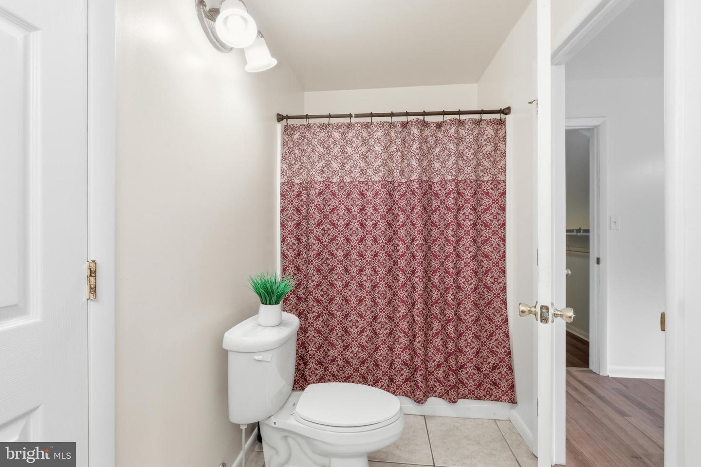 1 Pebble Pl Property Photo 48