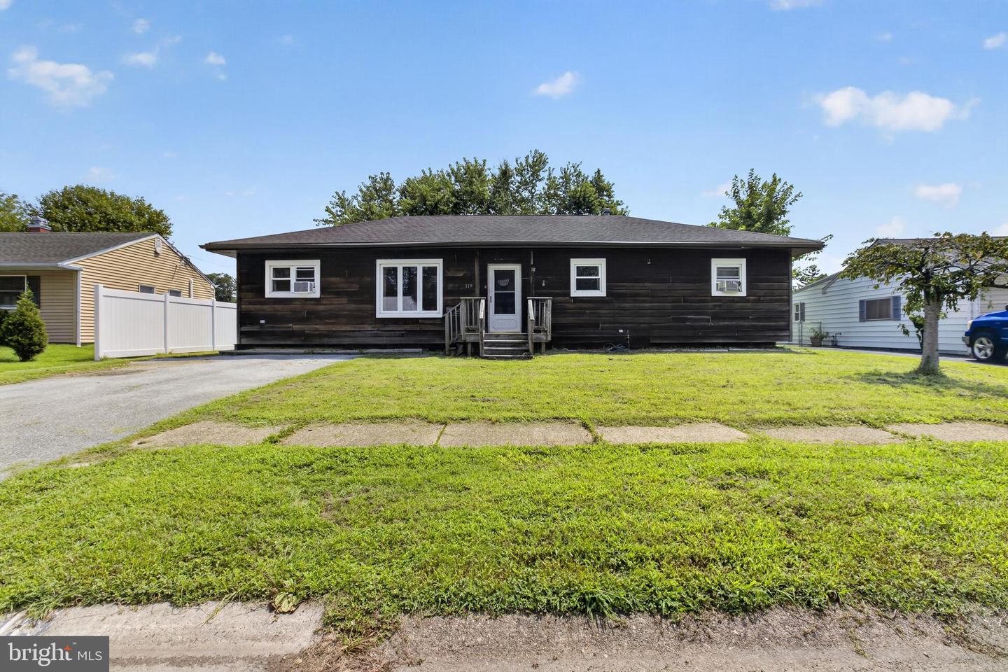 119 Kingswood Rd Property Photo 1