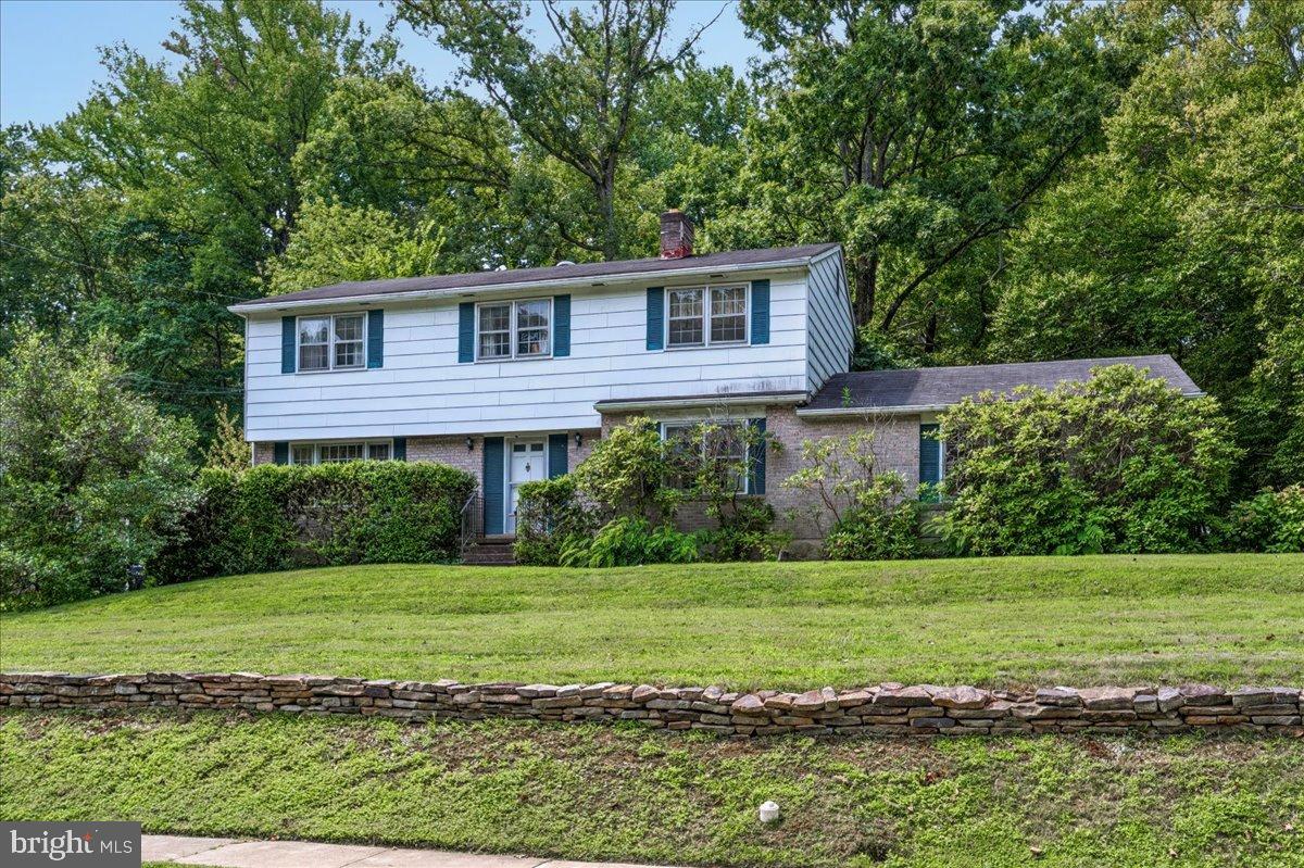 317 ARBOUR DR