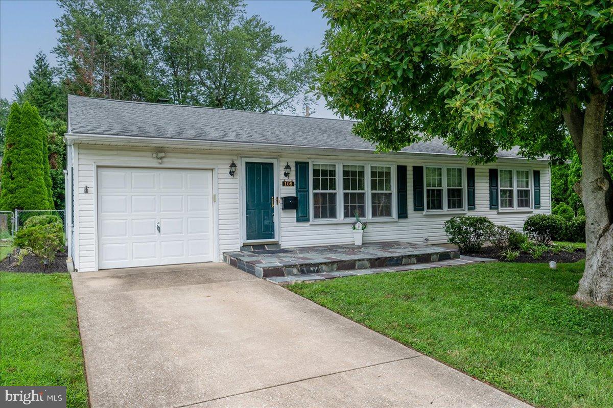 108 TAMARA CIR Property Photo 1
