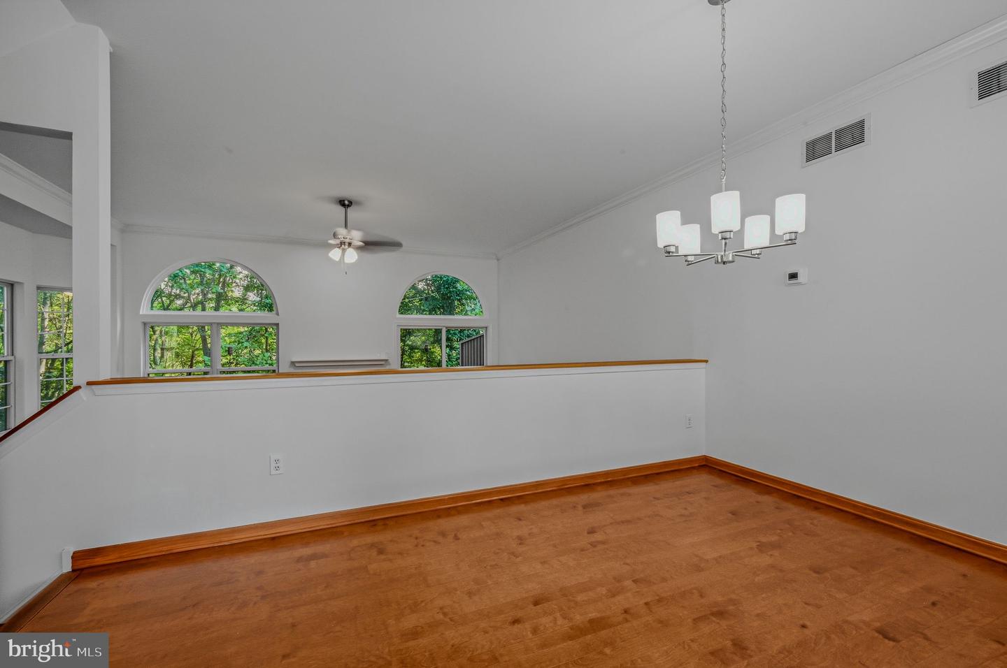 1 N Thomas Ln Property Photo 12