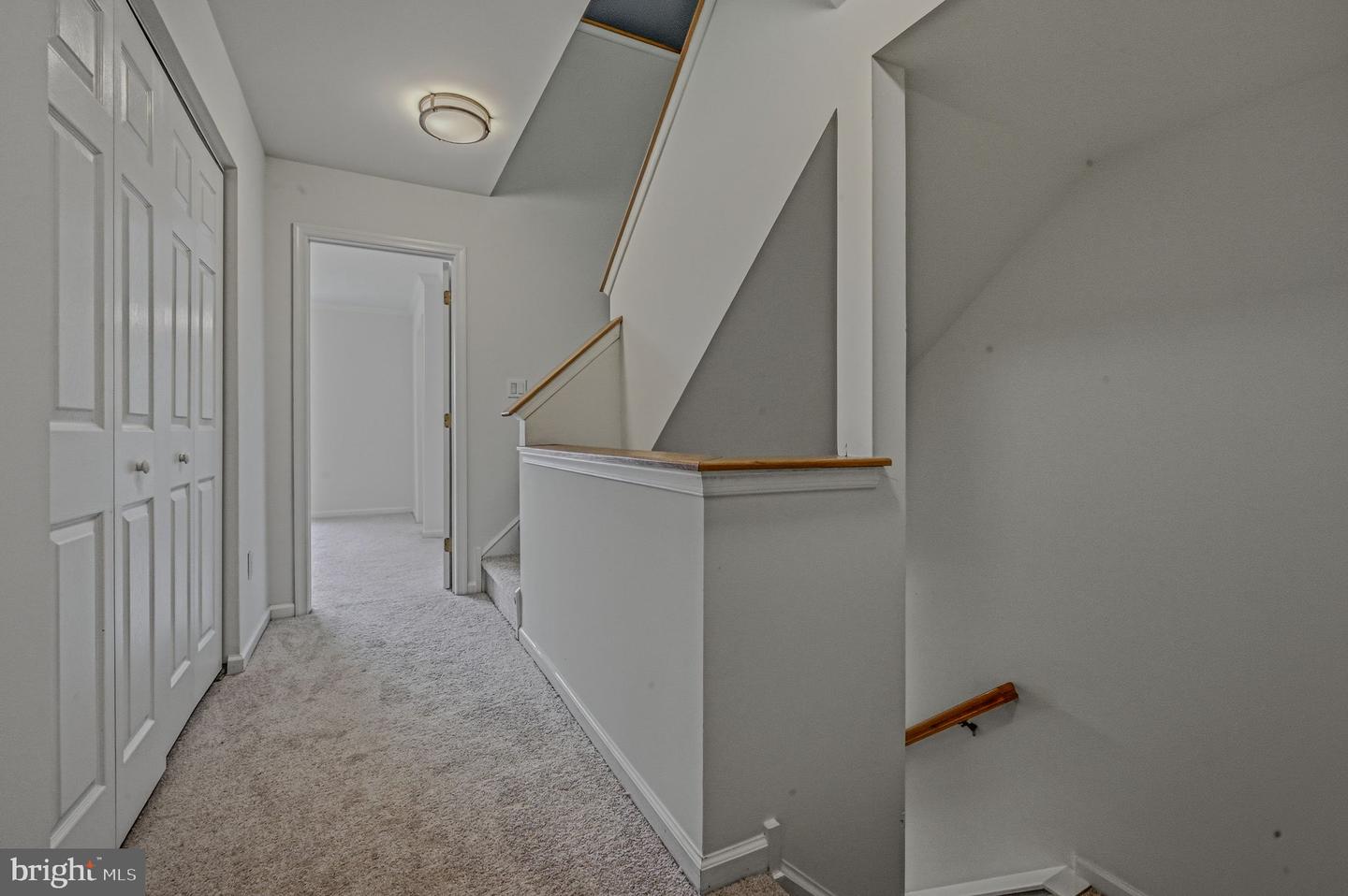1 N Thomas Ln Property Photo 17