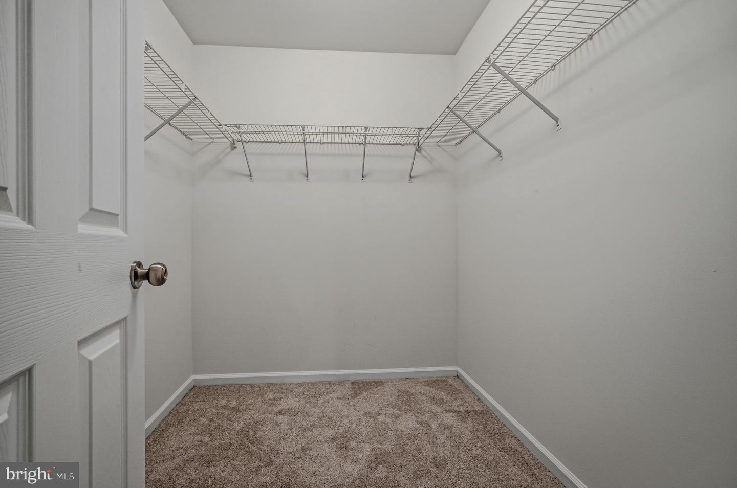 1 N Thomas Ln Property Photo 21