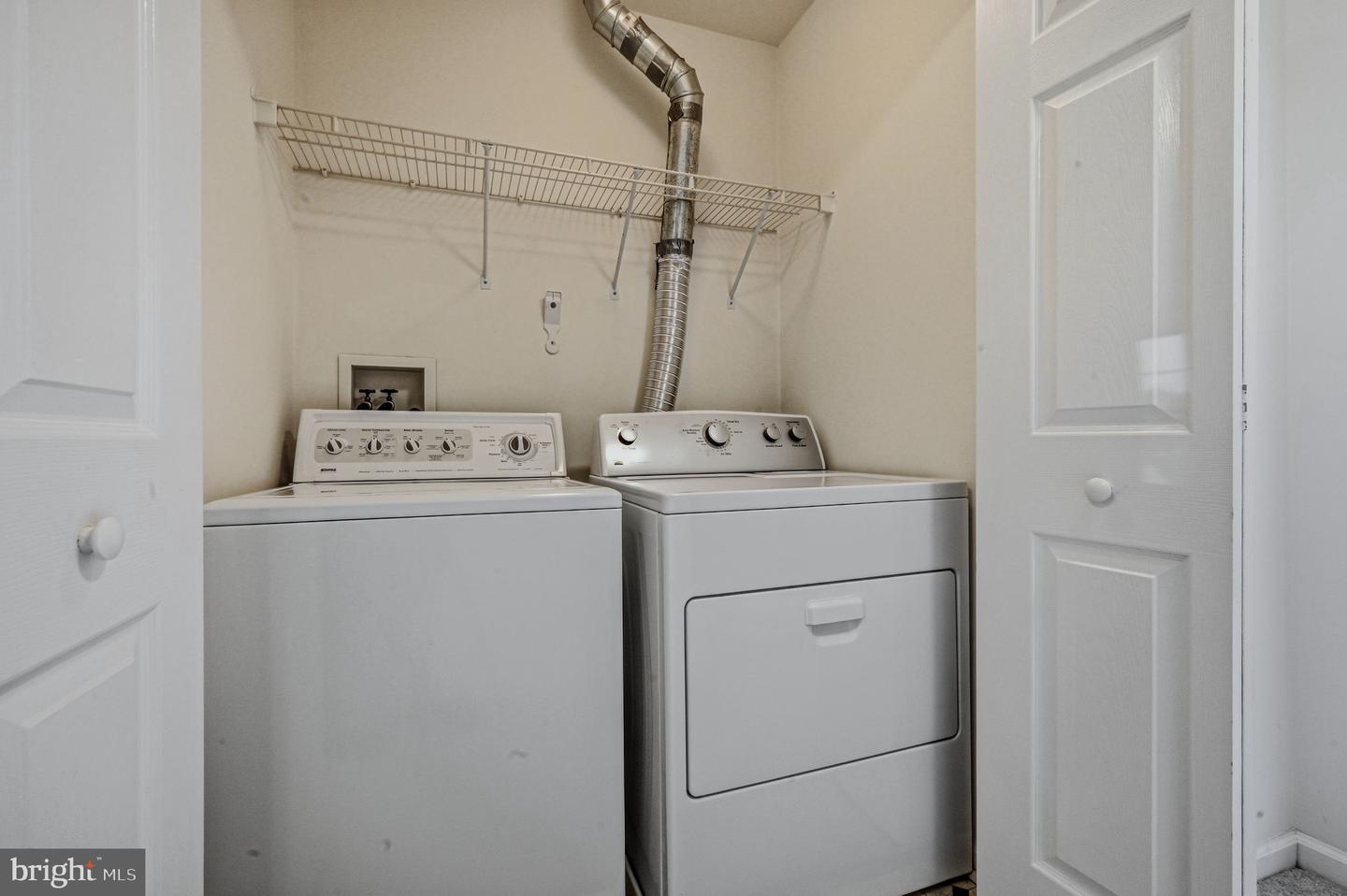 1 N Thomas Ln Property Photo 27
