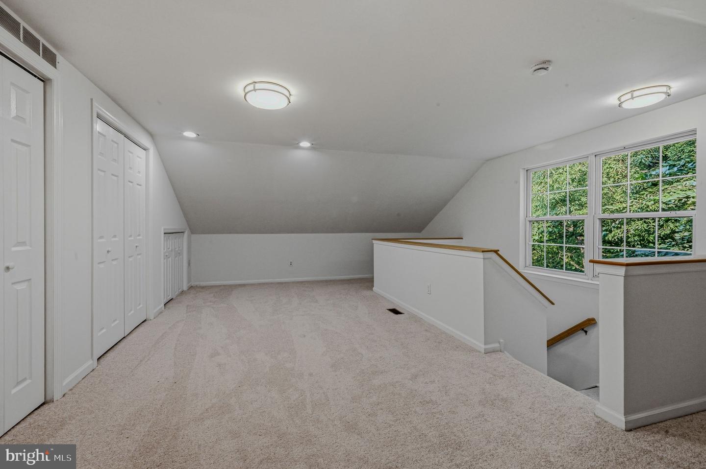 1 N Thomas Ln Property Photo 30