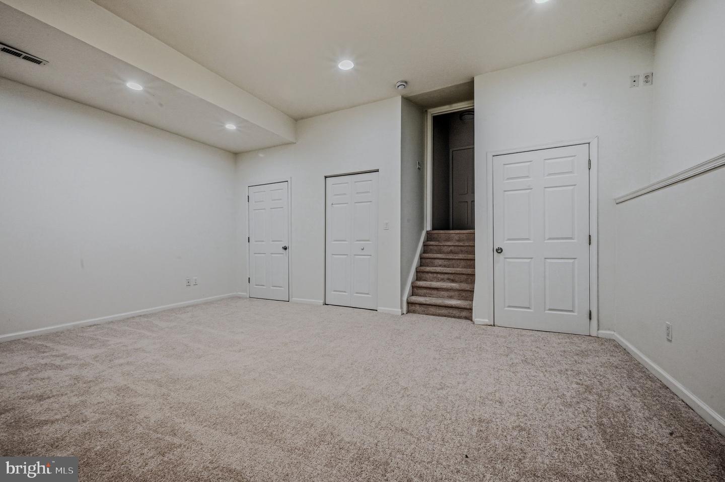 1 N Thomas Ln Property Photo 33