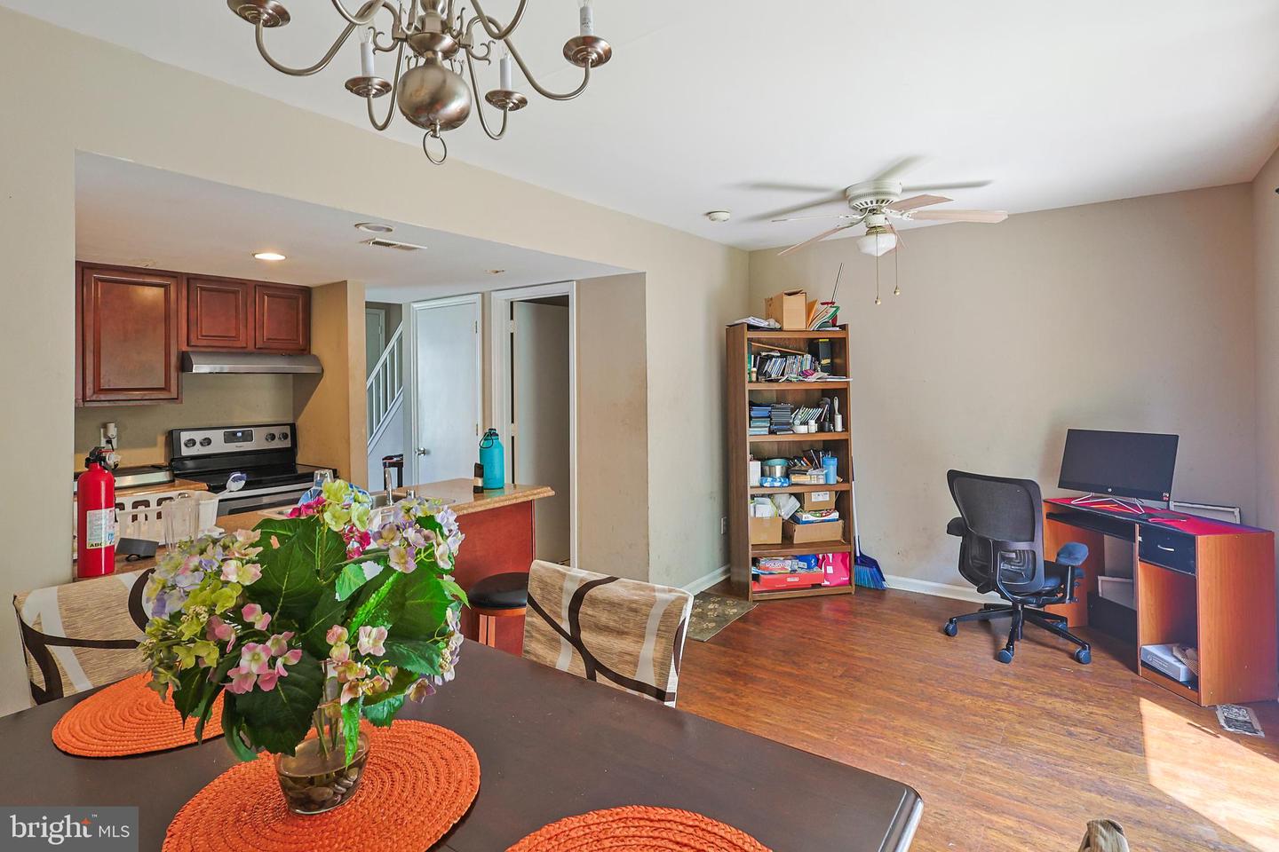 152 Whitburn Pl Property Photo 5