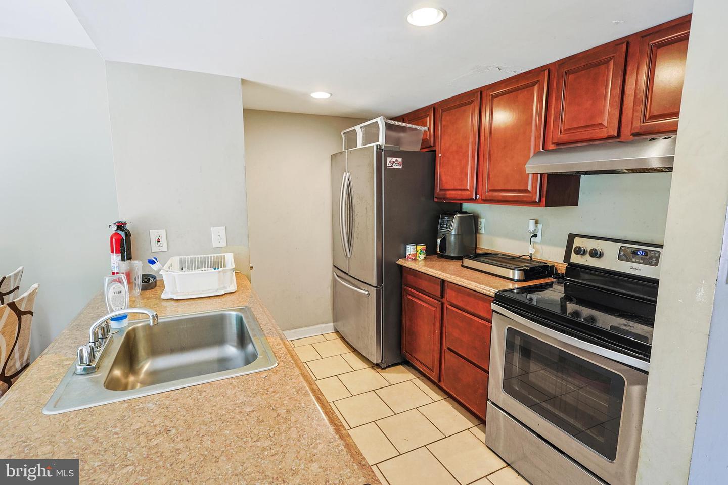 152 Whitburn Pl Property Photo 6