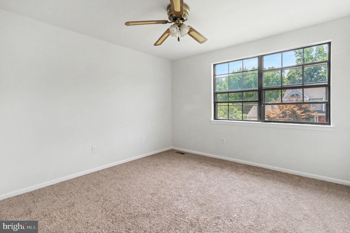 737 Fox Chase Cir Property Photo 37
